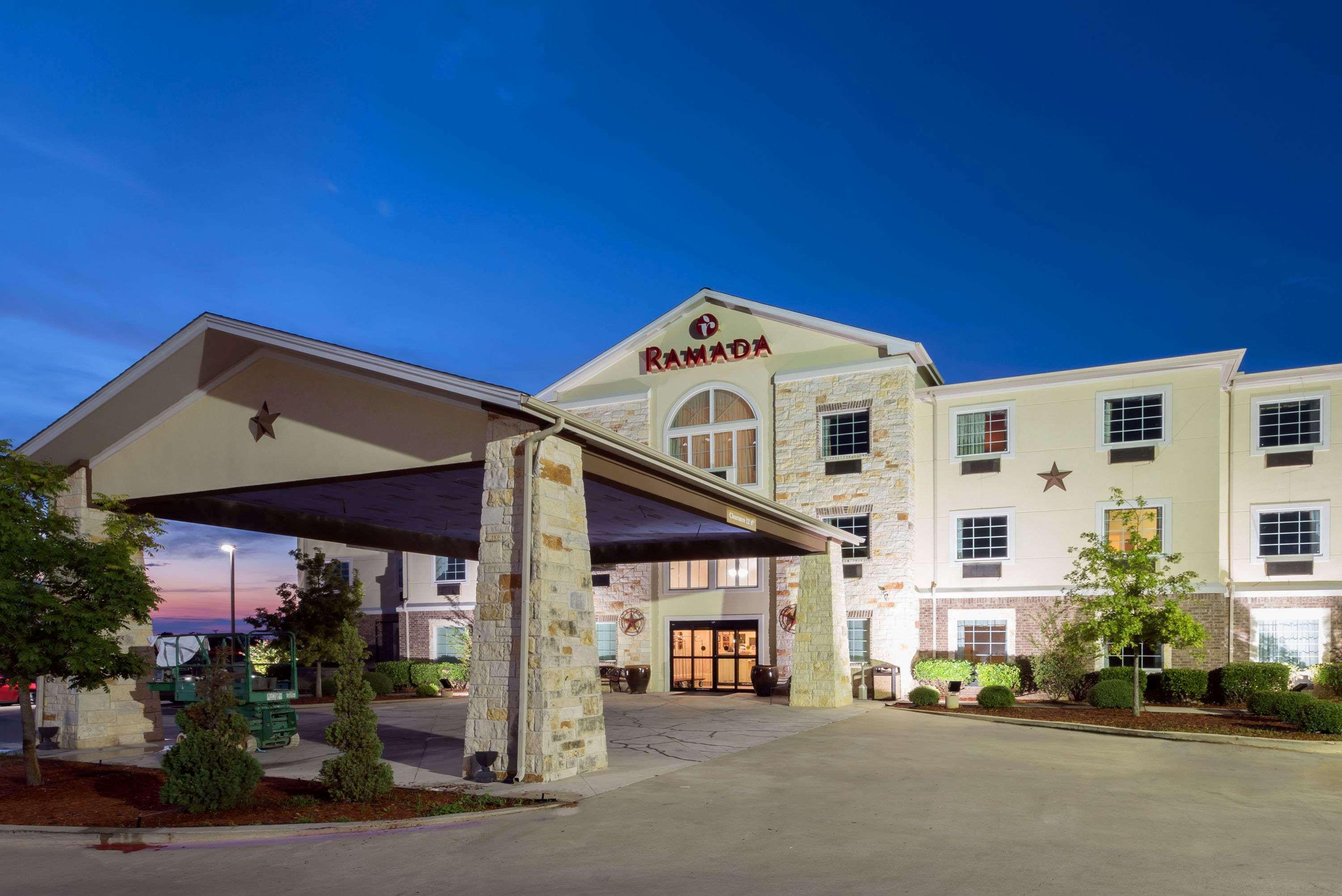 Comfort Inn & Suites Gatesville Near Fort Cavazos Εξωτερικό φωτογραφία