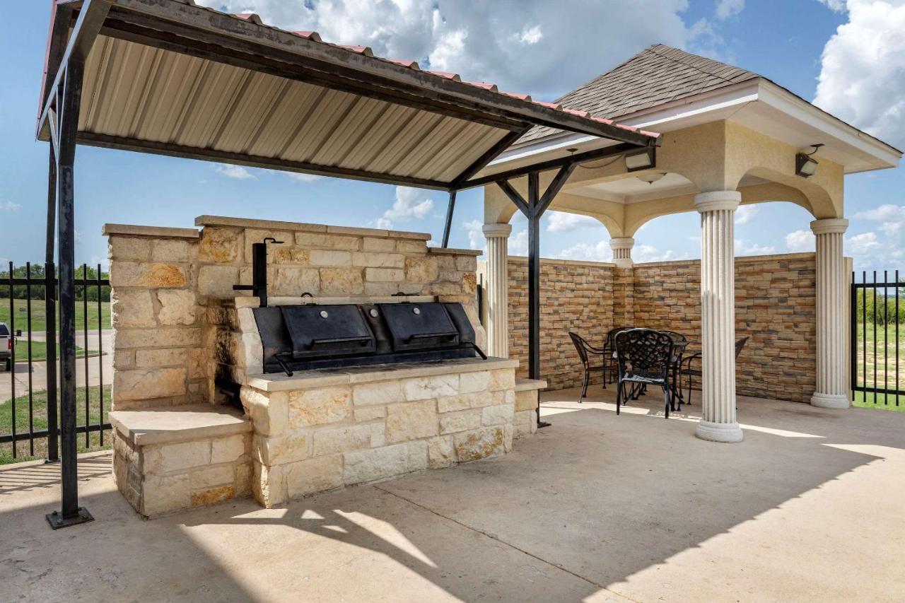 Comfort Inn & Suites Gatesville Near Fort Cavazos Εξωτερικό φωτογραφία