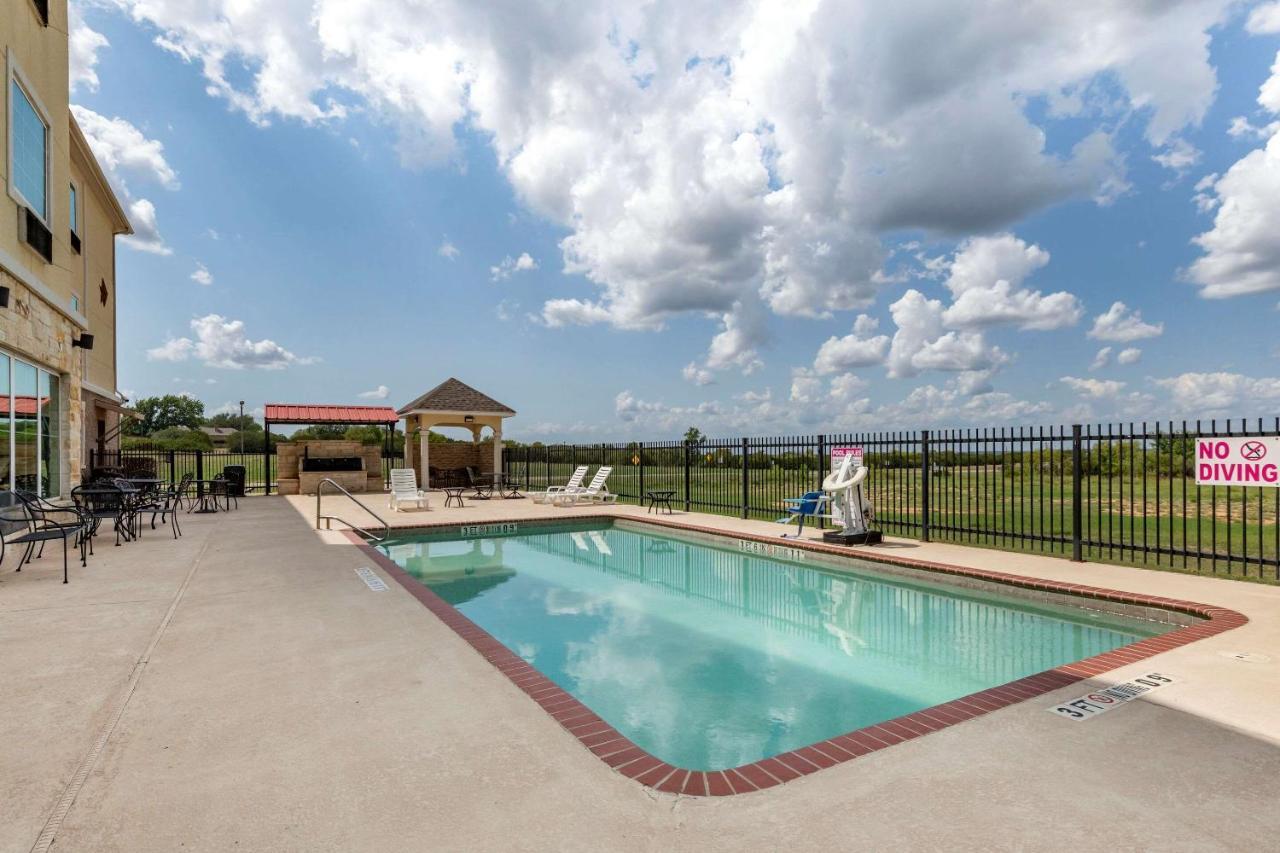 Comfort Inn & Suites Gatesville Near Fort Cavazos Εξωτερικό φωτογραφία